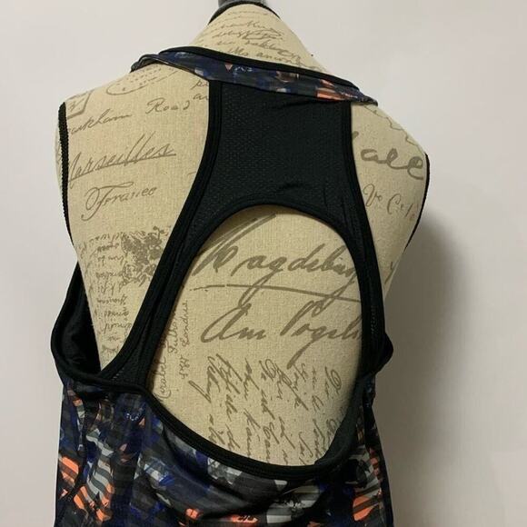 NWOT GAP FIT ATHLETIC RACER BACK‎ TOP SIZE … - Picture 4 of 8